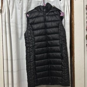 Women's Black Puffer Vest